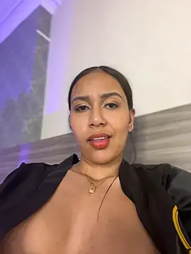 miilablake (Ask my age) - DOGGY STYLE CLIT PLAY