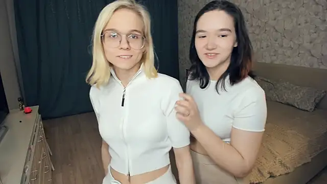 karinstfleur (G teen) - Show our outfits better