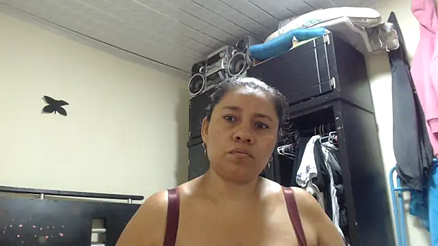 adrixxx38 webcam