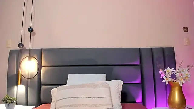 KeniaCarterr webcam