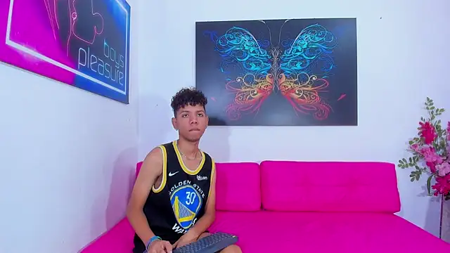Spicy_guys webcam