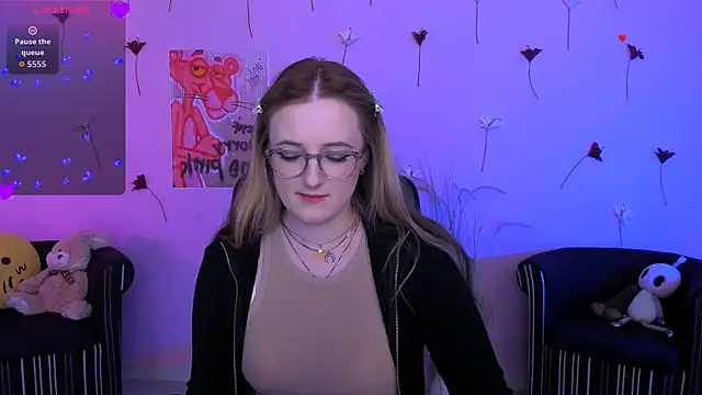 luna_berryy webcam