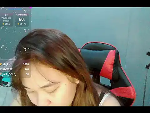 _WetKittyPussy_sw816 webcam