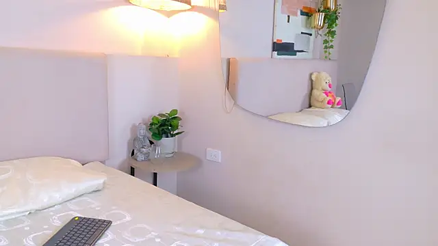 HelenaFoumier webcam