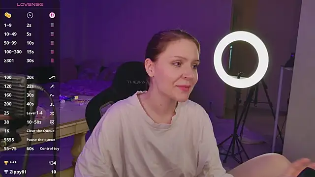YouHoldMee webcam