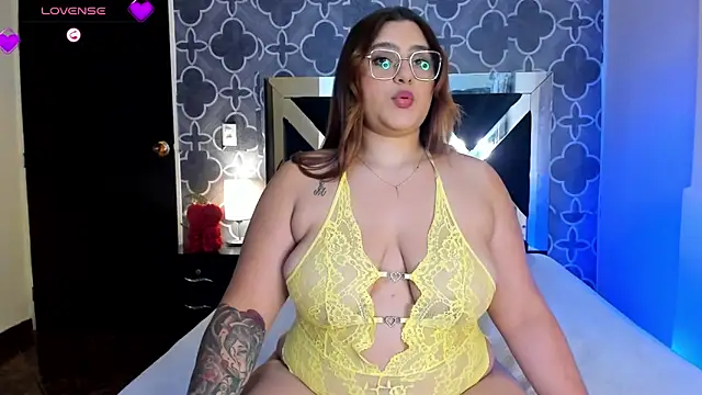 MechelleLyon webcam