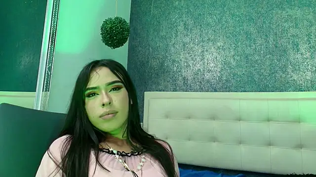 Cloeandtyfanny webcam