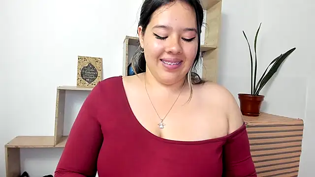 LinaBrowm webcam