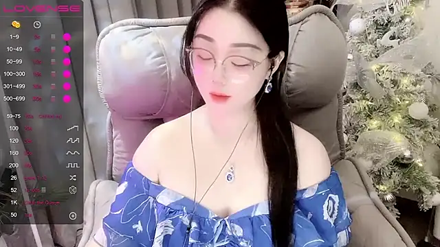 Monica-666888- webcam