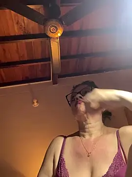 Sharongirl07 webcam