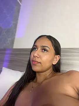 Webcam Model (MiilaBlake)  is live.Free join now!