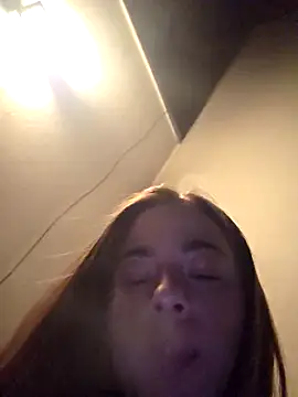 Luna_Lynn webcam