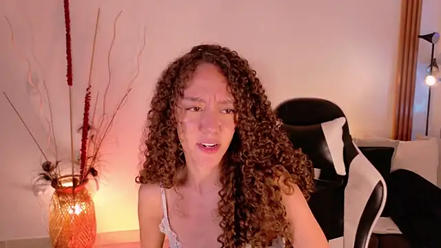 ChloeMoreti webcam