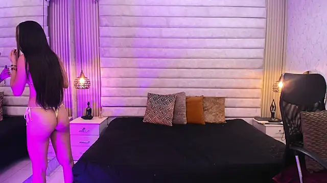 VictoriaaBlair webcam