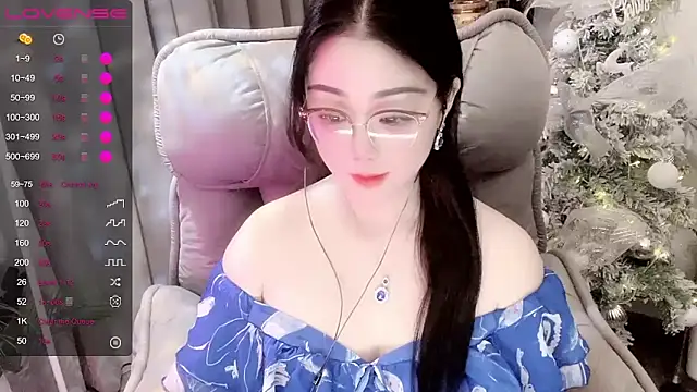 Monica-666888- webcam