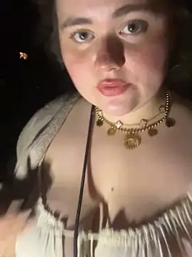 SummerHoney webcam