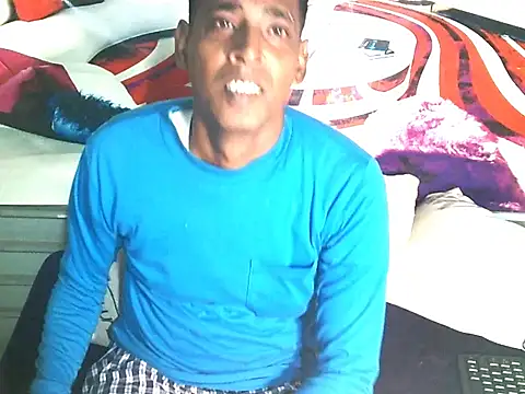 IndianHunk01 webcam