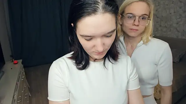 KarinStfleur webcam