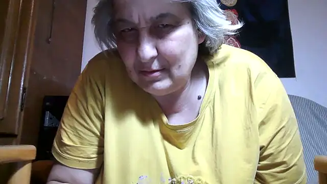 ExquisiteMature webcam