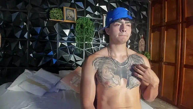 elliot_colton webcam