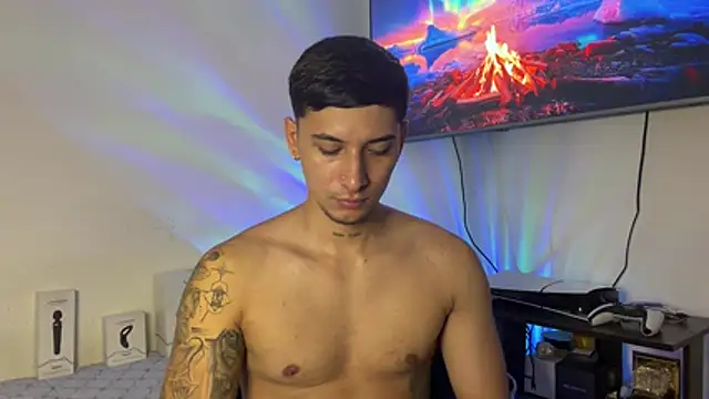 SexxxySquirterStev777 webcam