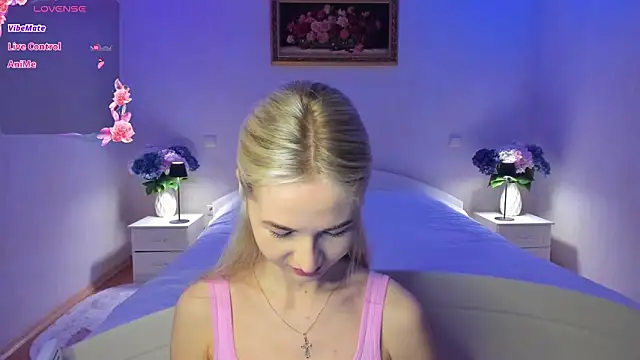 Julie_Blaze webcam