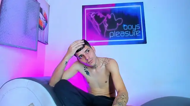 Pleasure_boys_hot webcam