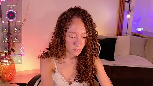 ChloeMoreti webcam