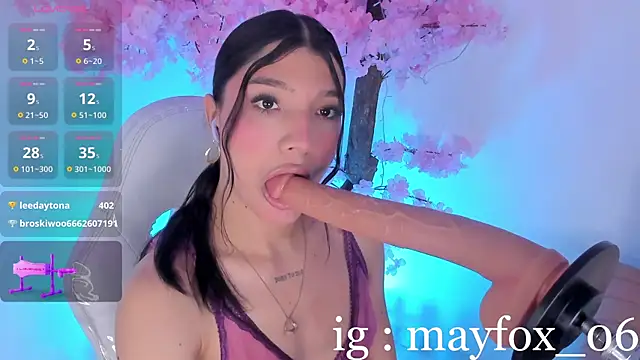 May_Fox_ live sex cam