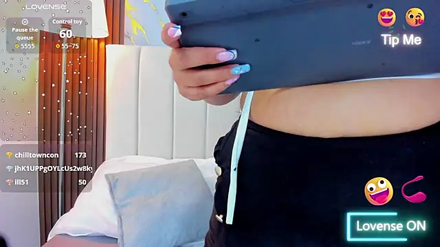 Victoria_Guzman webcam