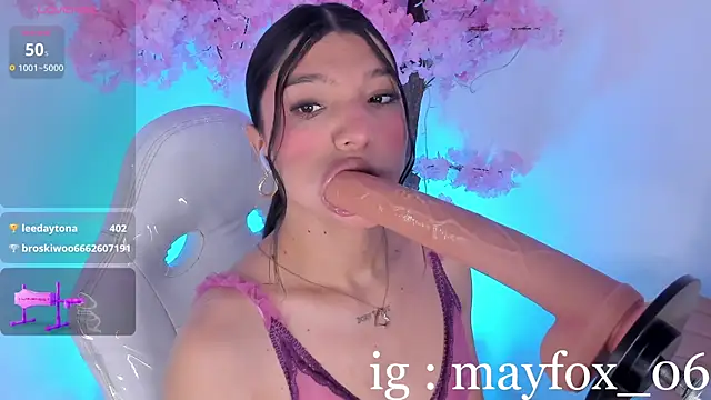 May_Fox_ live sex cam