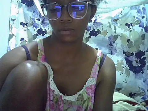 ElianeHot webcam