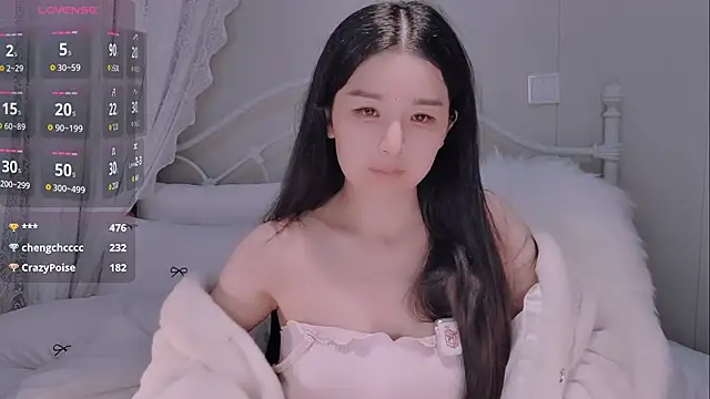 美女BingLin-在线直播