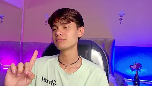 Derek_Sinn webcam