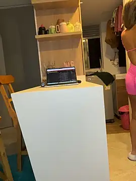 tabata_monroee webcam