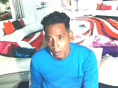 IndianHunk01 webcam
