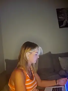 Amazing_Bella webcam