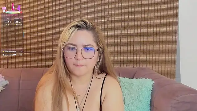amberr_mooon webcam