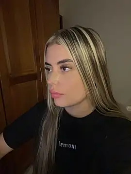 Miss_valeriaa webcam