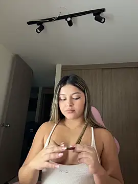 lunablossom_ webcam