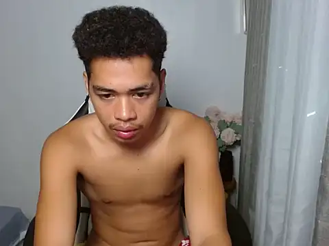 curlyasian_njxx webcam