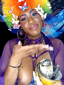 AmazonianMistress webcam