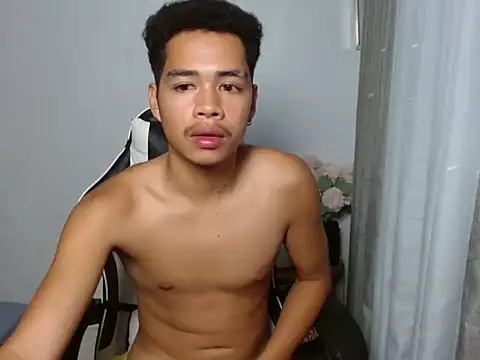 curlyasian_njxx webcam