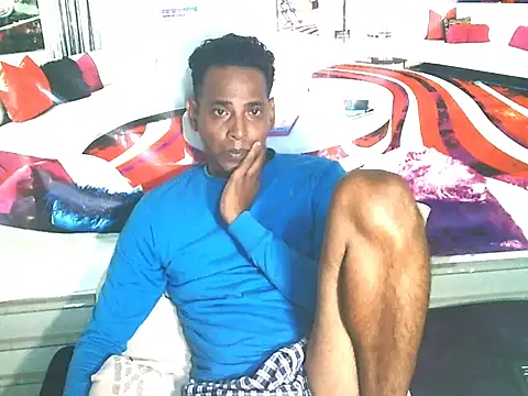 IndianHunk01 webcam