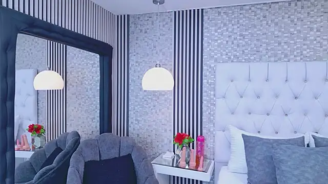 VioletSweetts webcam