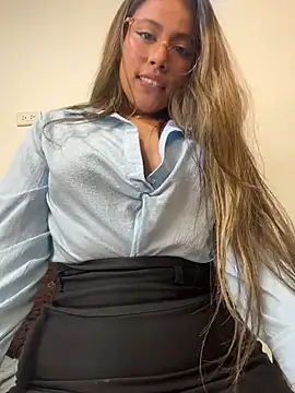 EMILIIA_RICHTER__ webcam