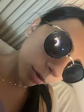 lilybeeth (F teen) - Get naked for 5 min. 🤍