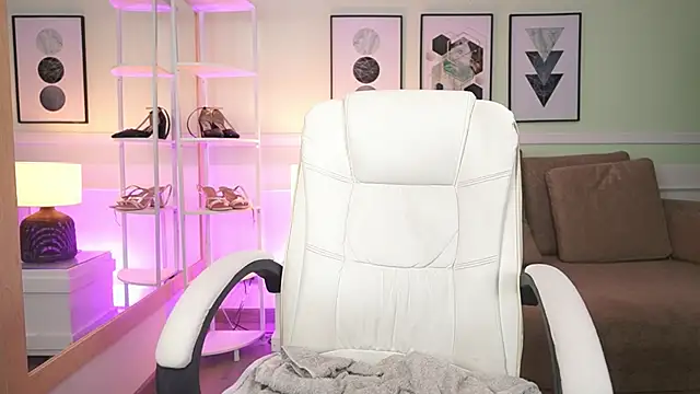EmilyTurneer webcam