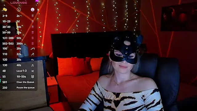 HotWildCat webcam