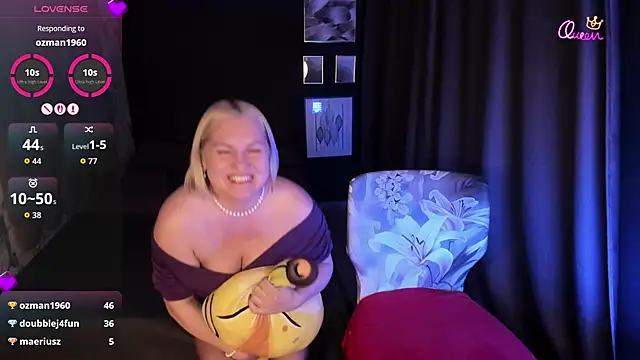 YolandaKiss webcam